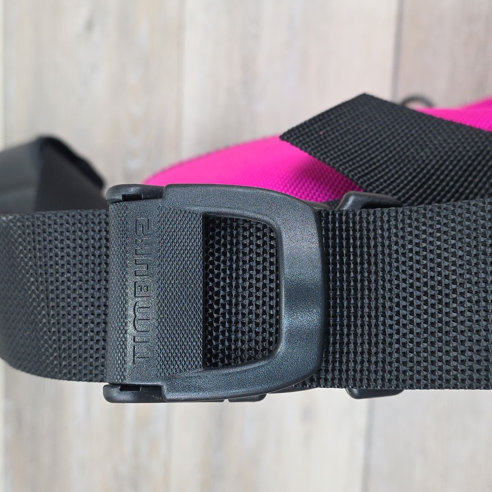 Timbuk2 Classic Messenger Bag - Raspberry Pink & Black - Waterproof Tech Carry - Picture 9 of 16